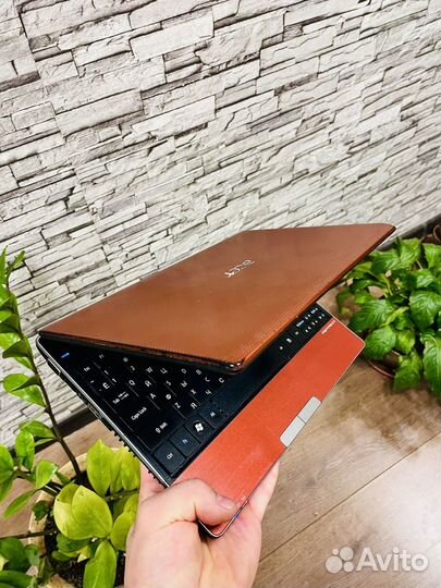 Компактный ноутбук с гарантием