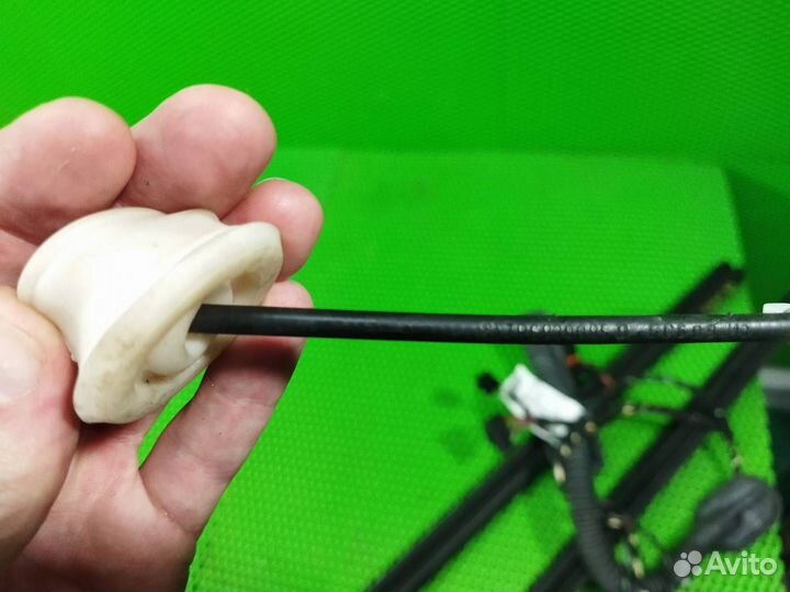 Трос замка двери задний Volkswagen Touareg NF 7P5