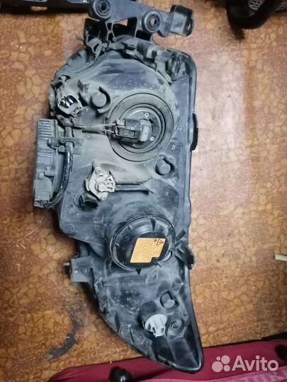 Продаю фару на субару форестер