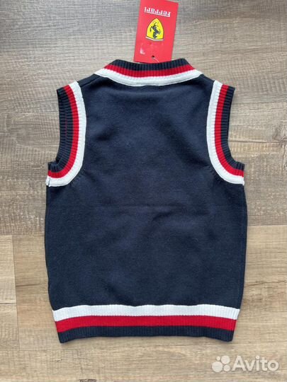 Жилетка хлопок на мальчика 5-6 лет Ferrari