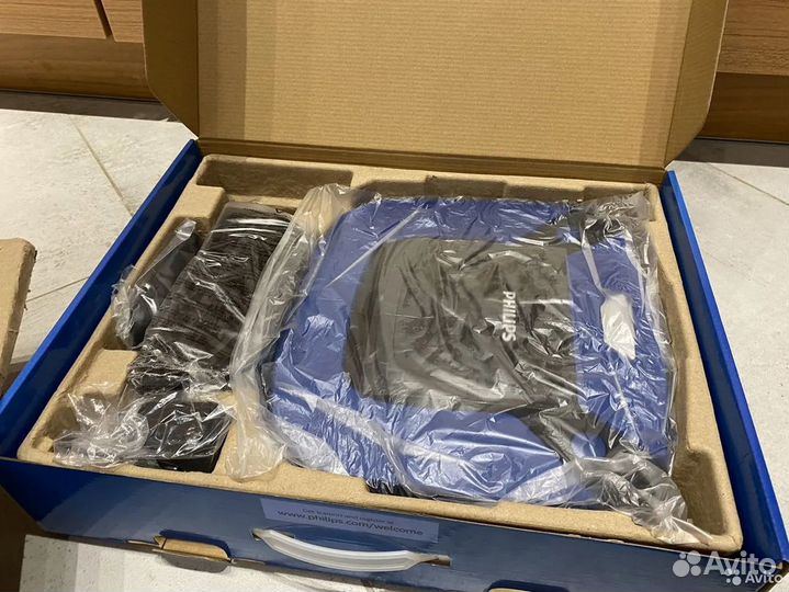 Робот пылесос philips