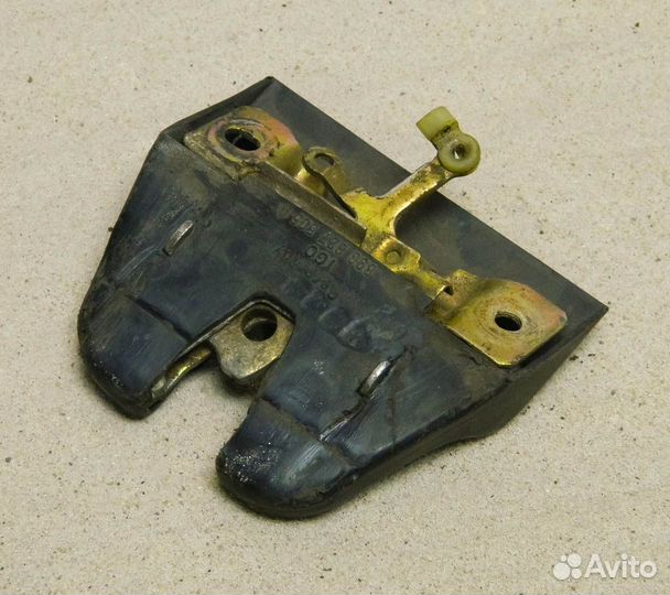 Замок багажника Audi 80 B3