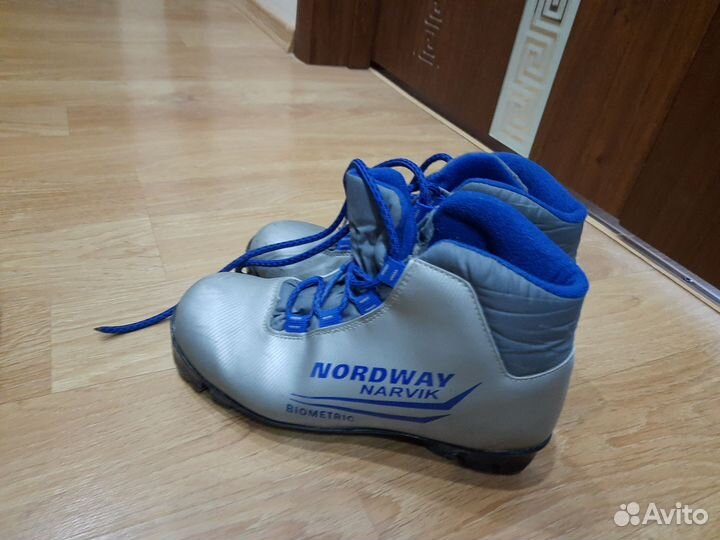 Лыжные ботинки в хорошем состоянии. Р-р 35