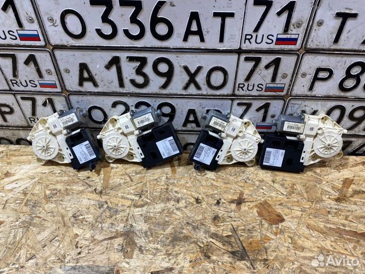 Моторчик стеклоподъемника Ford Focus универсал 1.8