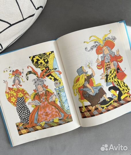 Сказки с иллюстрациями Э. Булатова и О. Васильева