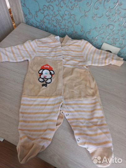 Продам детские вещи