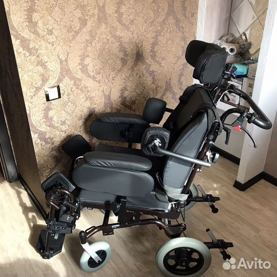 Кресло-коляска для инвалидов Ortonica Delux 560