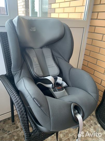 Детское автокресло britax romer trifix 2 i-size