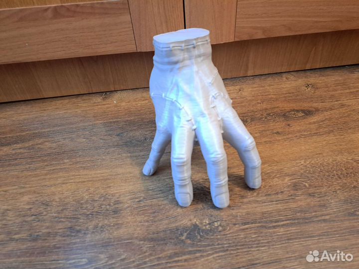 Вещь из сериала Wednesday