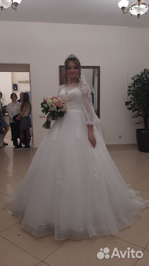 Свадебное платье