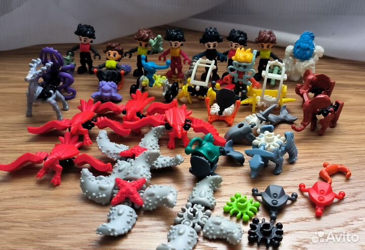 Игрушки киндер сюрприз и т.д пакетом