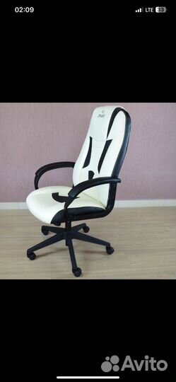 Игровое кресло zombie новое