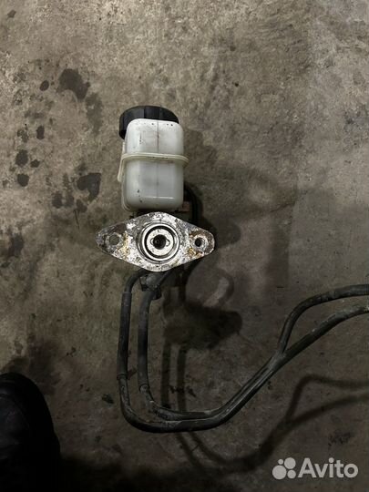 Kia Opirus Тормозной цилиндр