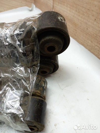 Тяга поперечная задняя Subaru Forester SF5 EJ20