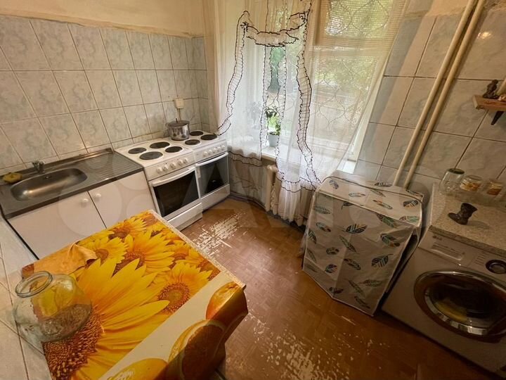 Комната 12,8 м² в 4-к., 1/5 эт.