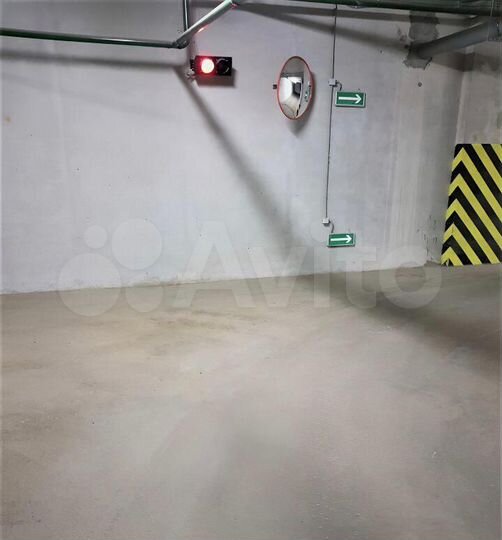 Машиноместо, 13 м²