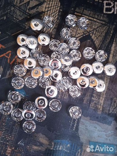 Пуговицы 50 шт