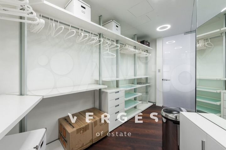 6-к. квартира, 281 м², 30/37 эт.