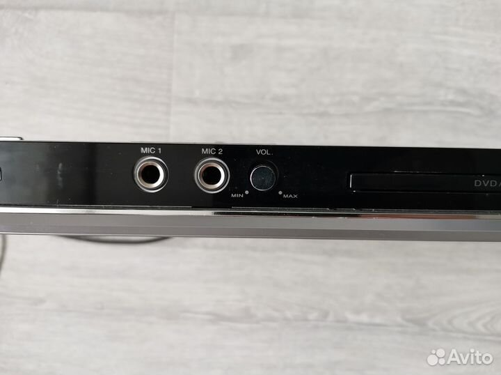 DVD плеер LG DK678X с караоке, микрофоном