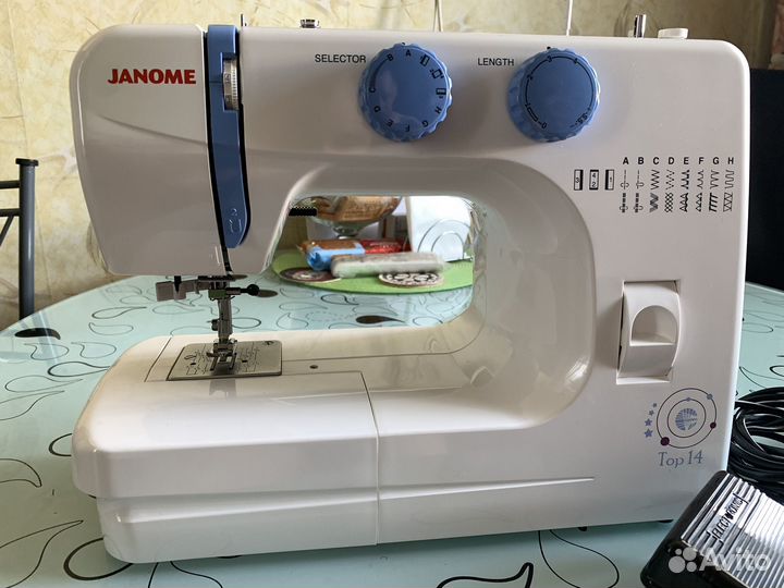 Швейная машинка Janome Top14