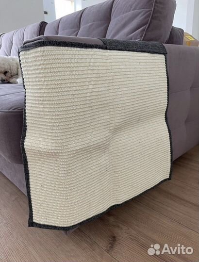 Когтеточка на угол дивана