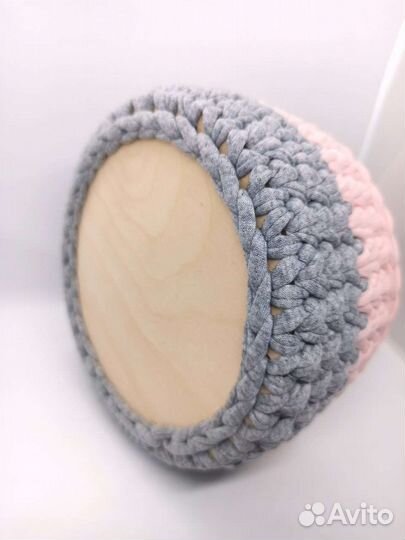 Вязаная корзина для интерьера и хранения вещей