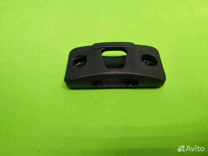 Держатель капюшона на коляску