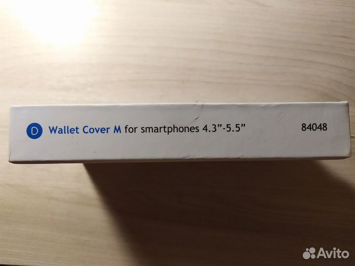 Универсальный чехол для телефона фиолетового цвета