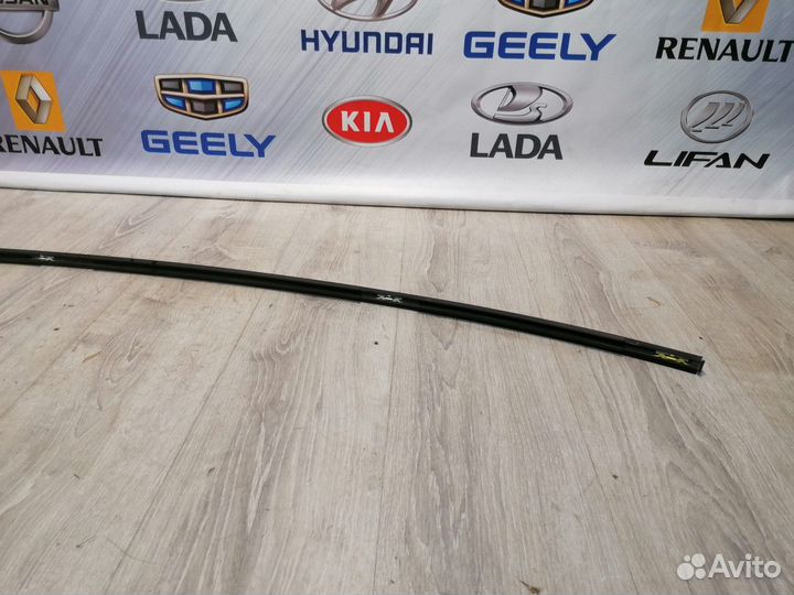 Молдинг на крышу Накладка крыши Hyundai solaris Ле