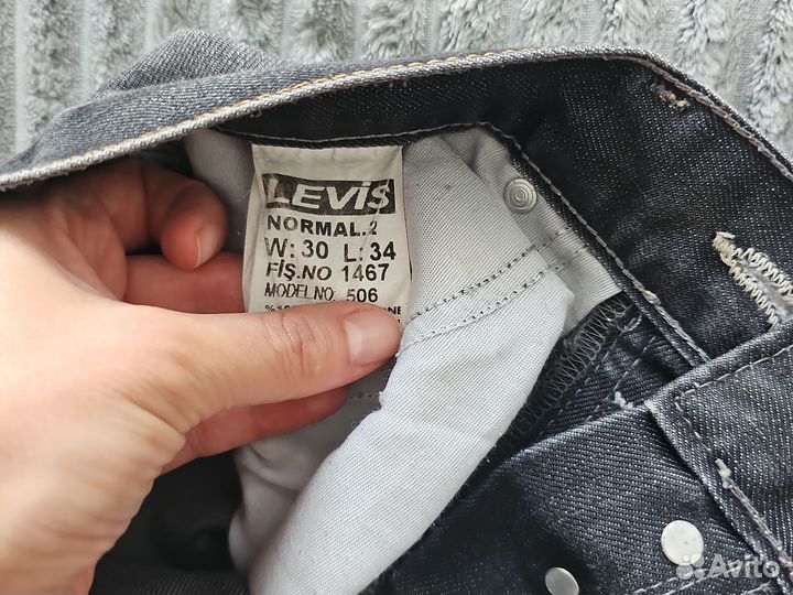 Джинсы levis