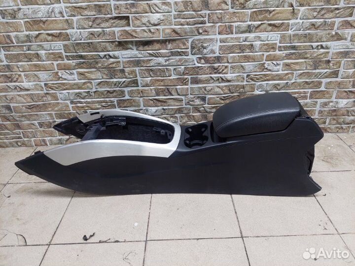 Консоль центральная Audi Q5 8R 2.0 CDN 2010