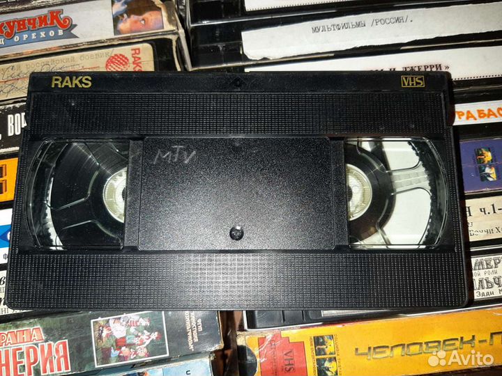 Видеокассеты