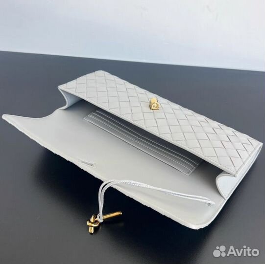 Kлатч Bottega Veneta