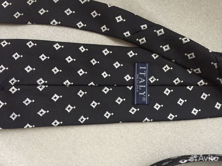 Галстук новый по-во Италия