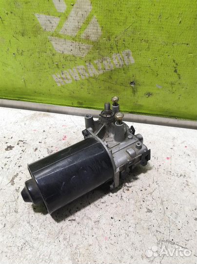 Моторчик стеклоочистителя передний Ауди А6 С5