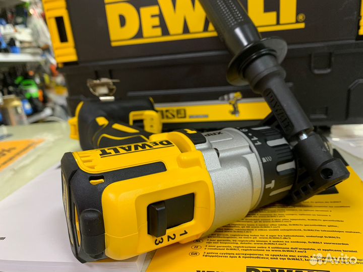 Ударный шуруповерт dewalt XRP DCD996NT (18В) 95Нм