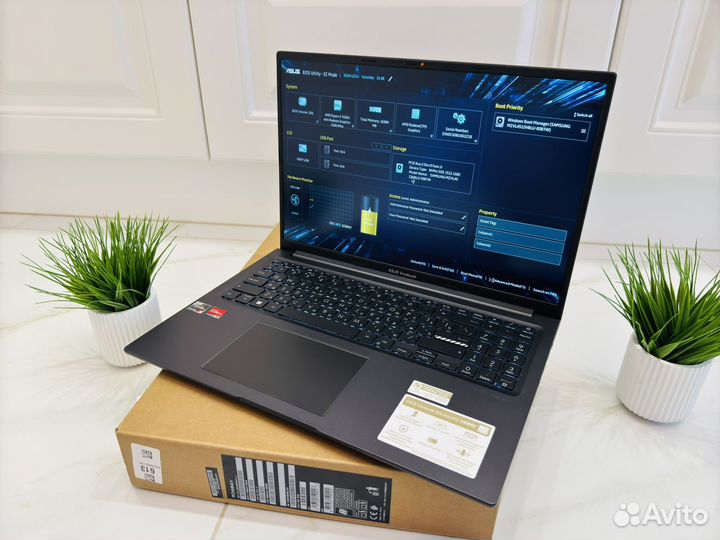 Asus VivoBook X16 DDR5 16Gb Ryzen 5 7430U x12