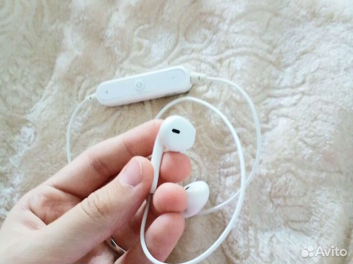 Беспроводные наушники