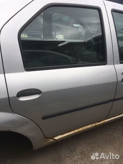 Стекло двери Reno Logan