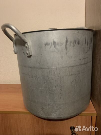 Кастрюля алюминиевая