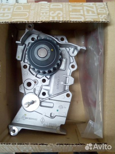 Помпа на Рено Логан,Лада Ларгус 8кл. оригинал(рено