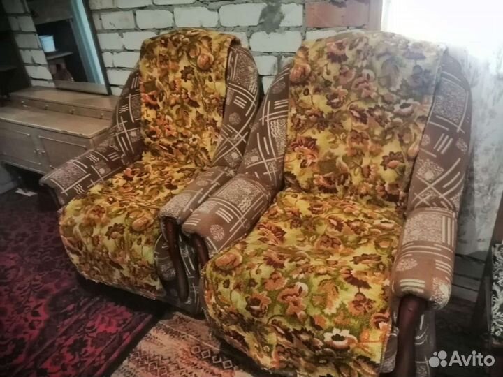 Диван и 2 кресла бу в хорошем состоянии