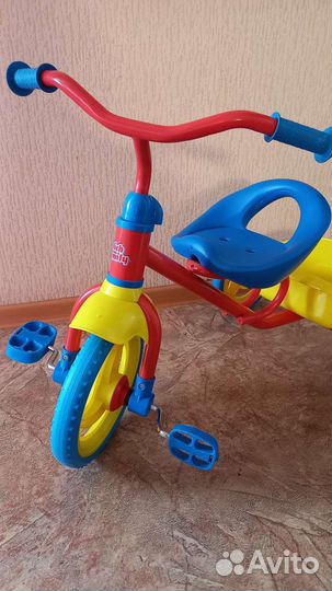 Трехколесный велосипед