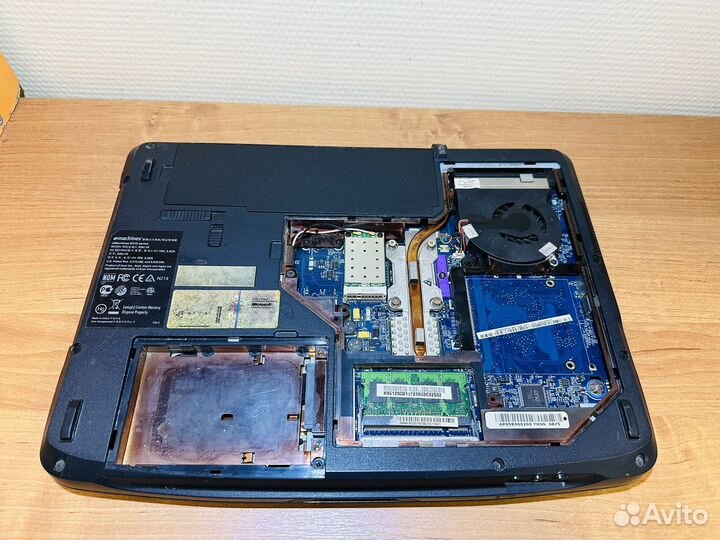 Ноутбук eMachines E510