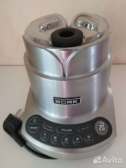 Блендер стационарный Bork B-705, серый металлик