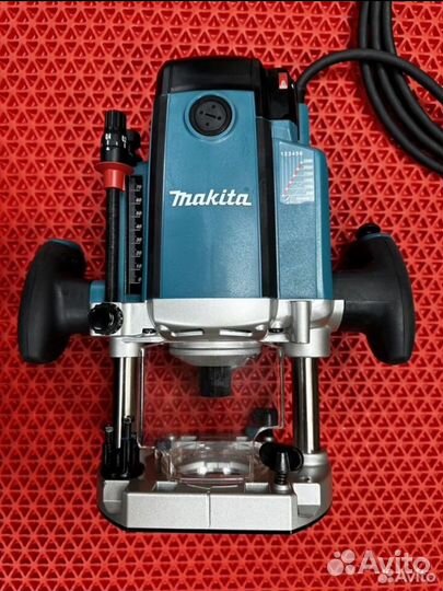 Фрезер Makita RP2303FCX