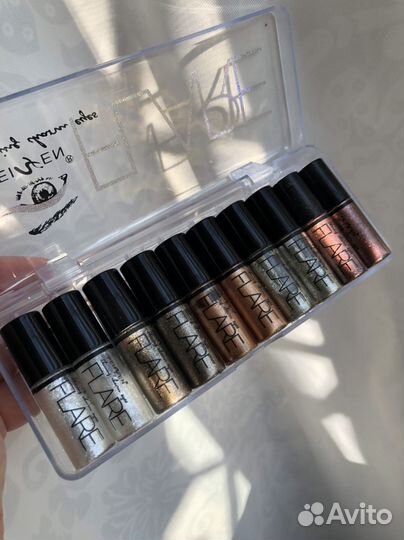 Жидкие подводки для глаз