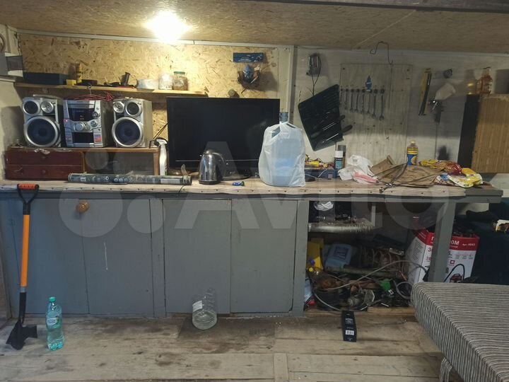 Гараж, > 30 м²
