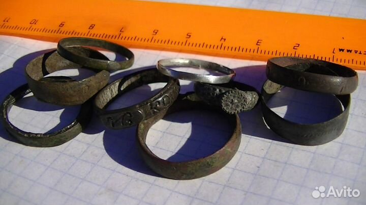 Старинные медные кольца + 1 серебряное