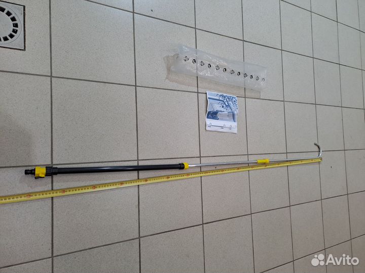 Приспособление на шланг для прочистки желобов